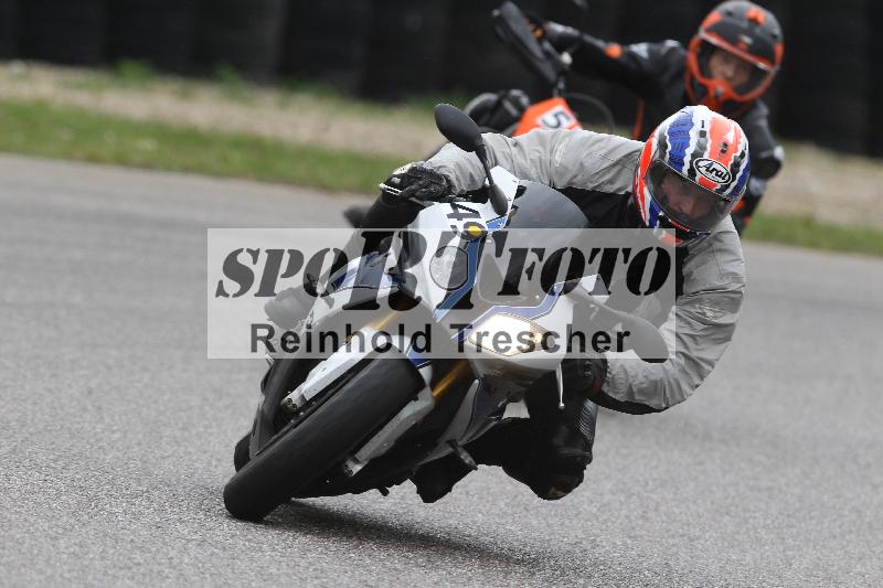 /Archiv-2025/10 23.04.2025 Cornu Master School ADR/rot-rouge/49